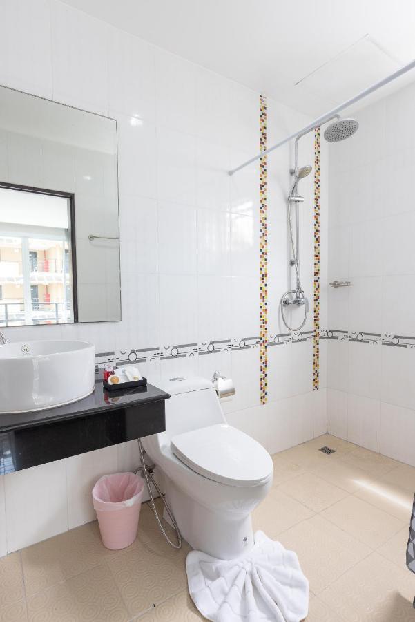 The Chic Patong Hotel Luaran gambar
