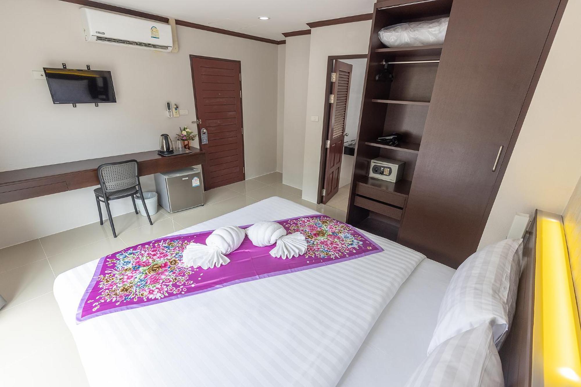 The Chic Patong Hotel Bilik gambar