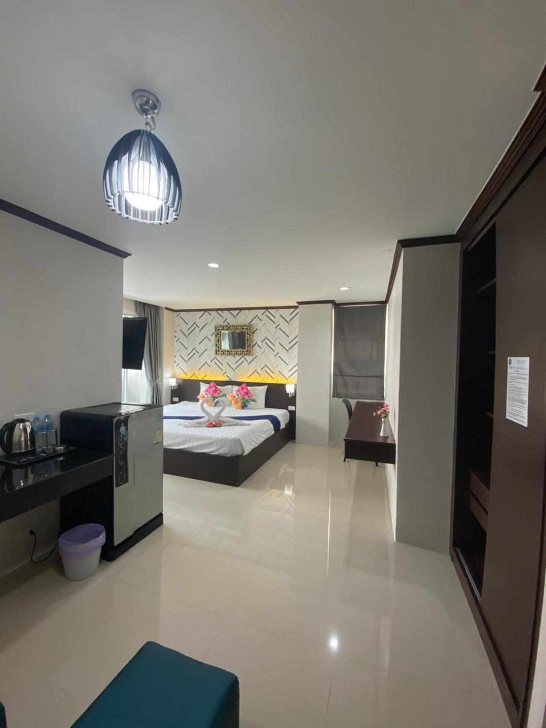The Chic Patong Hotel Bilik gambar